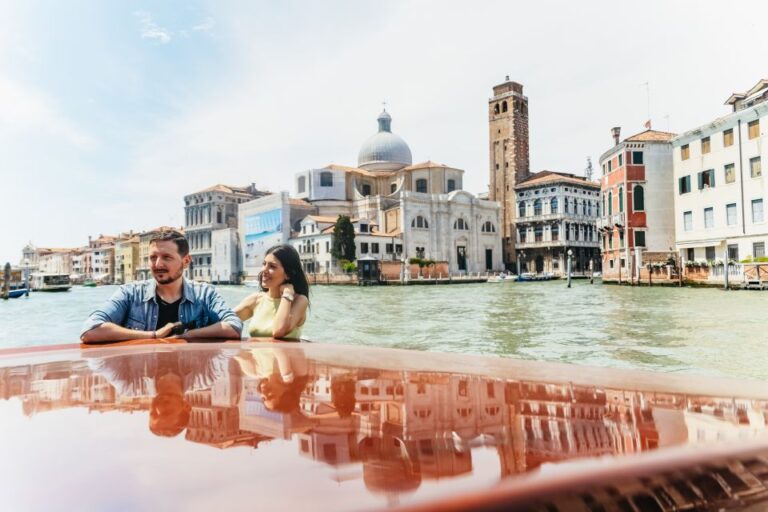 Wassertaxi Vom Und Zum Flughafen Marco Polo Gondelfahrt In Venedig